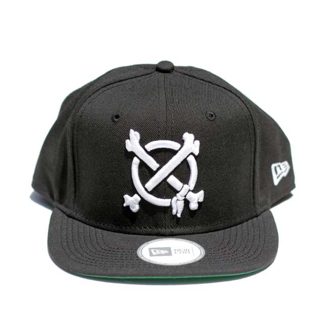 CROSSBONES_BLK_SNP_001