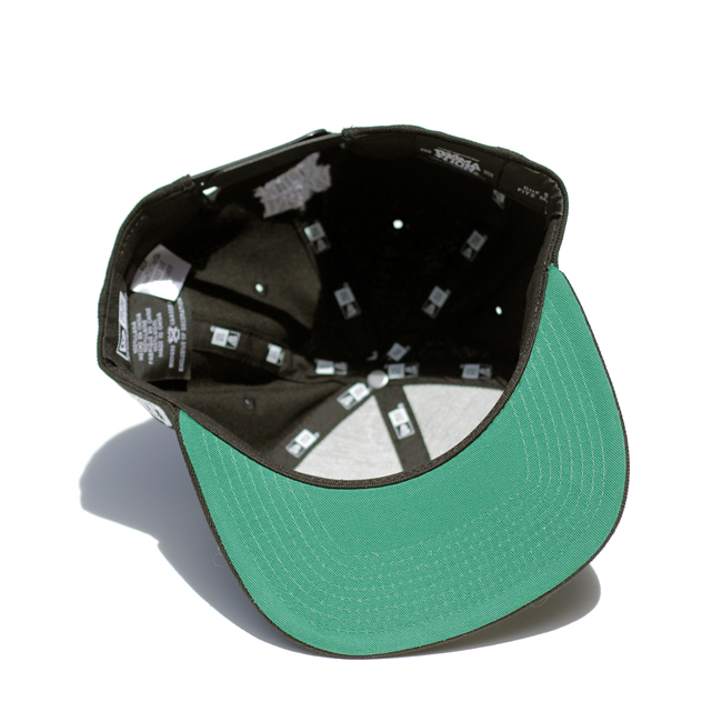 CROSSBONES_BLK_SNP_003